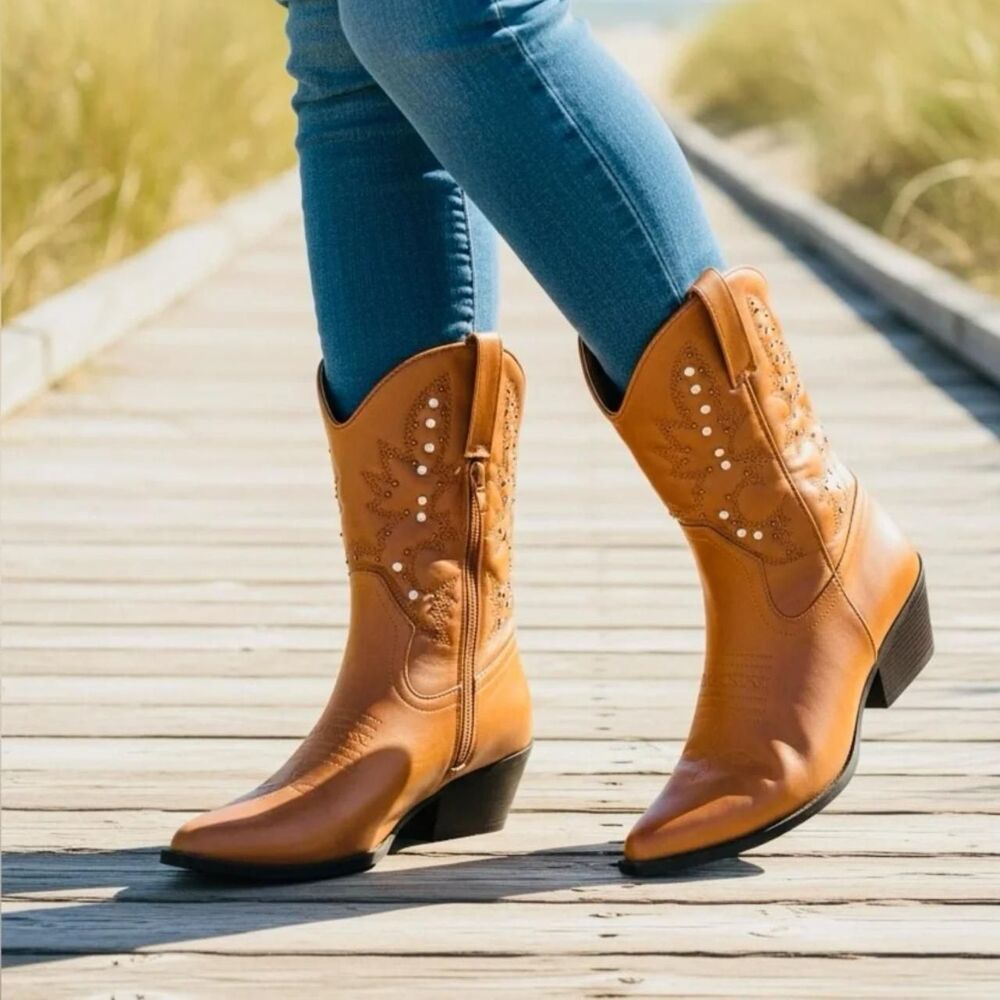 Unbranded Women's Tan and Brown Boots